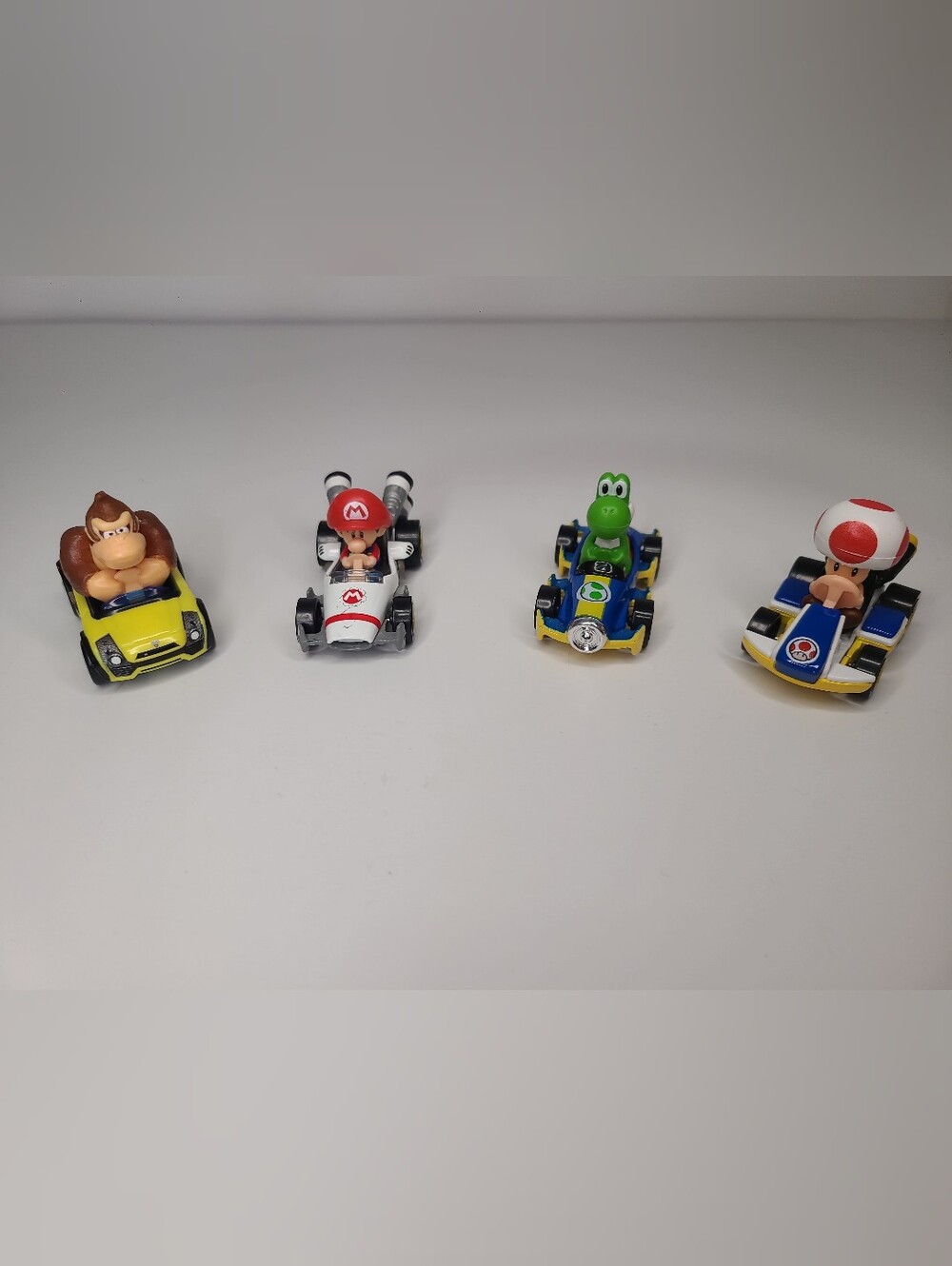 Hot Wheels Nintendo Mario Kart Lot Of 4 - 2018 Donkey Kong, Mario, Toad & Yoshi